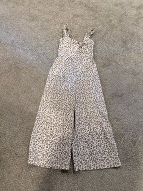 AEMI & CO size medium jumper